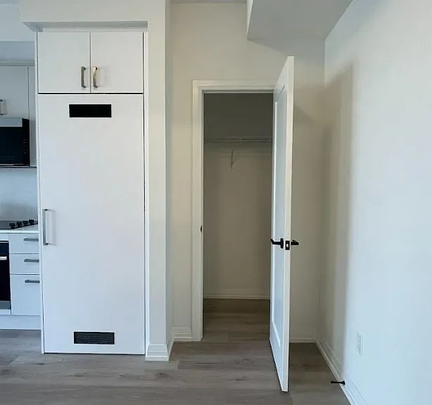 280 Dundas St W #1404 — Photo 3