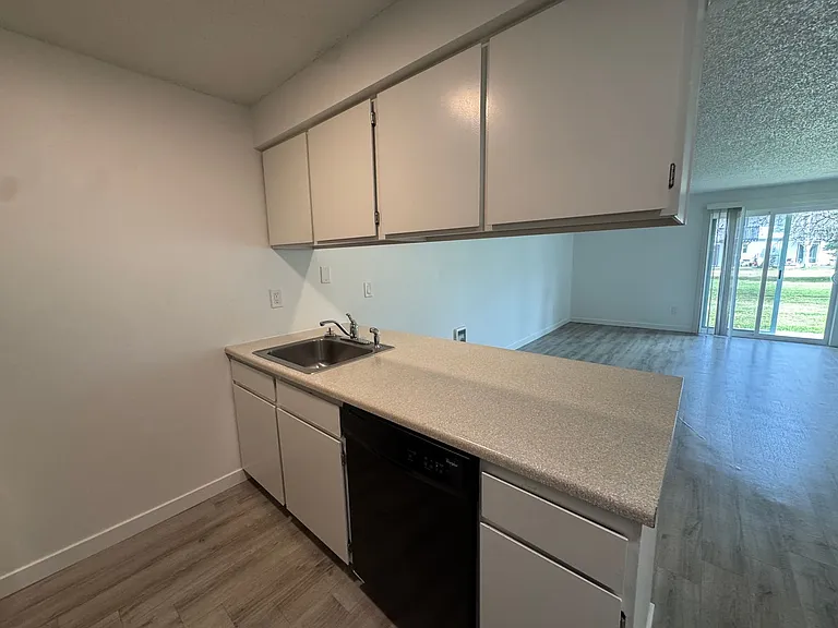 Eastern View Terrace Apartments — Photo 48