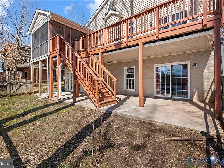 686 Lake Caroline Dr — Photo 10