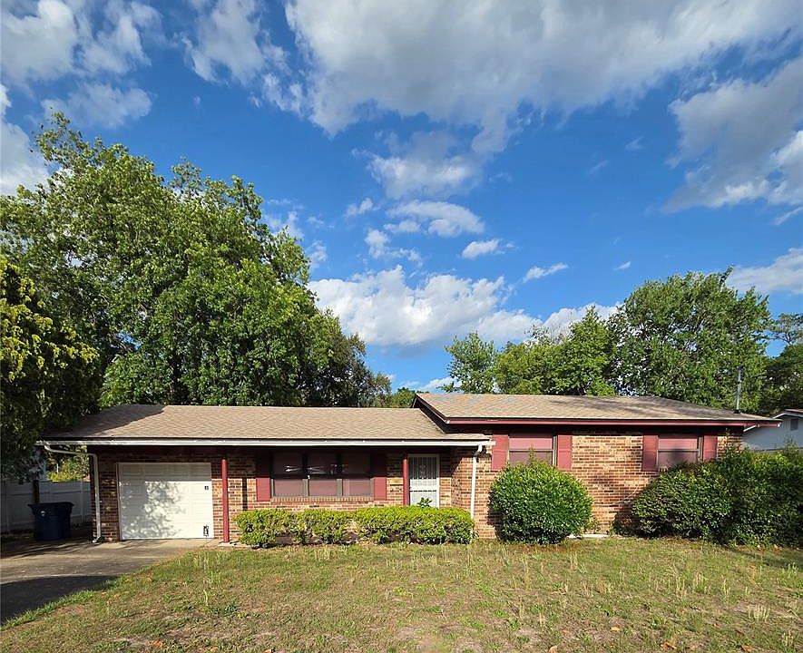 1st image of 843 BROOKVIEW DRIVE N