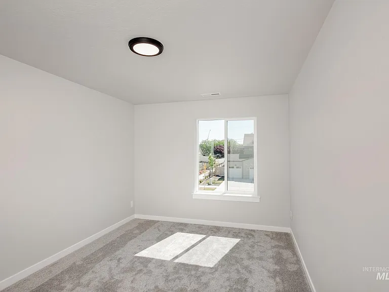 Upstairs Bedroom 2