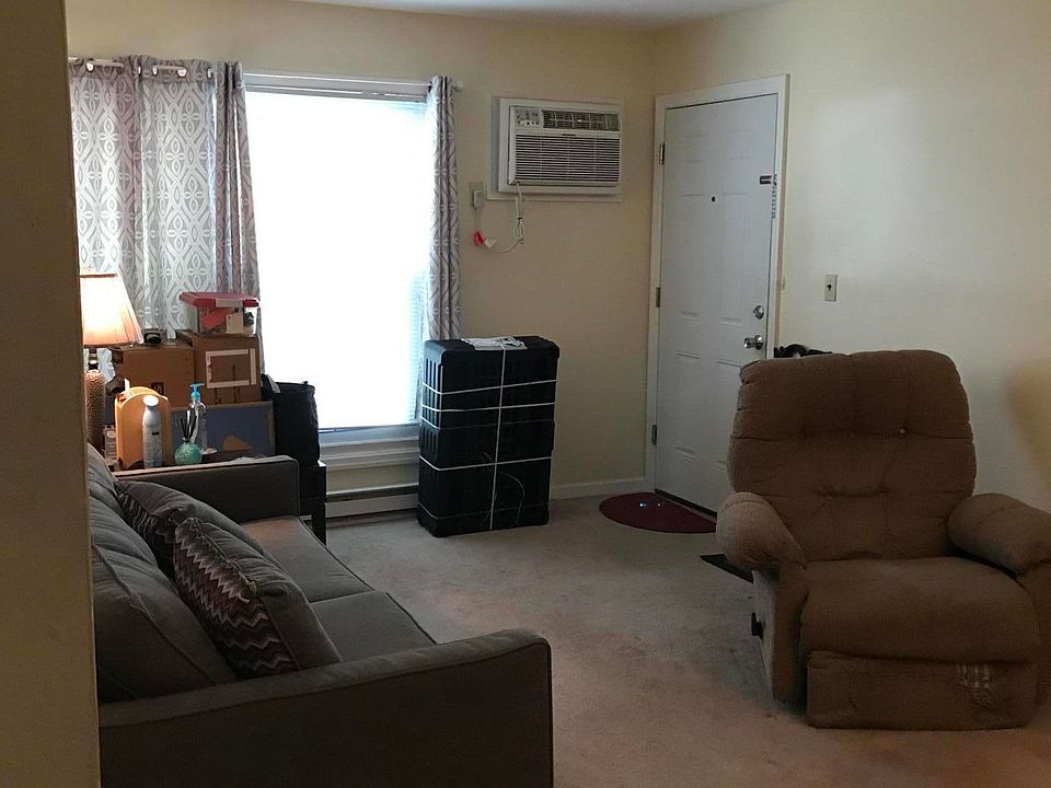 2nd image of 504 Garfield Ave #A