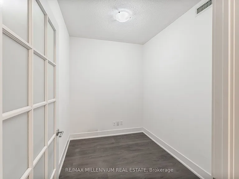 8081 Birchmount Rd E #917 — Photo 11