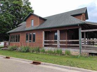 228 N Marquette Rd, Prairie Du Chien, WI 53821