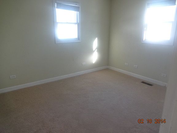 4th image of 107 E Clarendon Dr