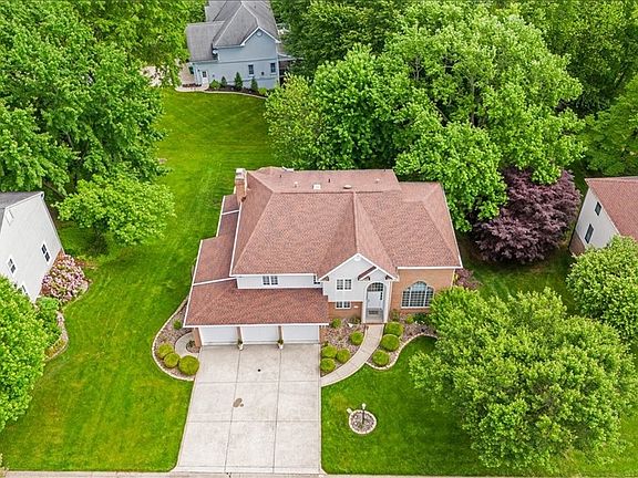 3rd image of 1405 Greenmont Hills Dr