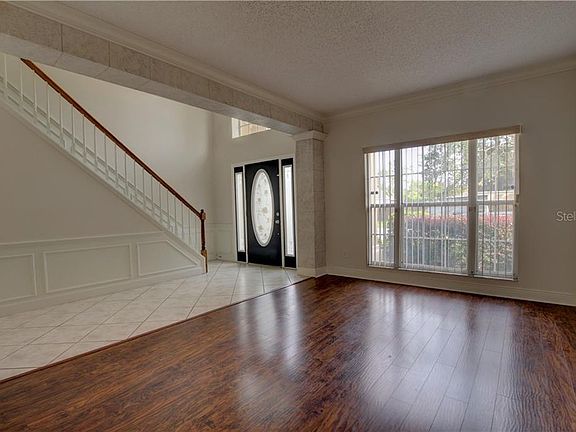 5th image of 844 Garden Glen Loop