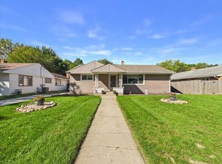 220 Fairview Blvd, Rockford, IL 61107