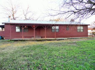 200 E. Short Ave., Davis, OK 73030