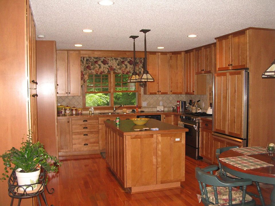 2nd image of 6285 Maple Grove Rd