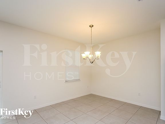 3rd image of 336 Corbel Ln