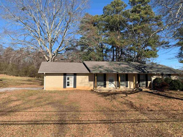 1810 21st St, Haleyville, AL 35565