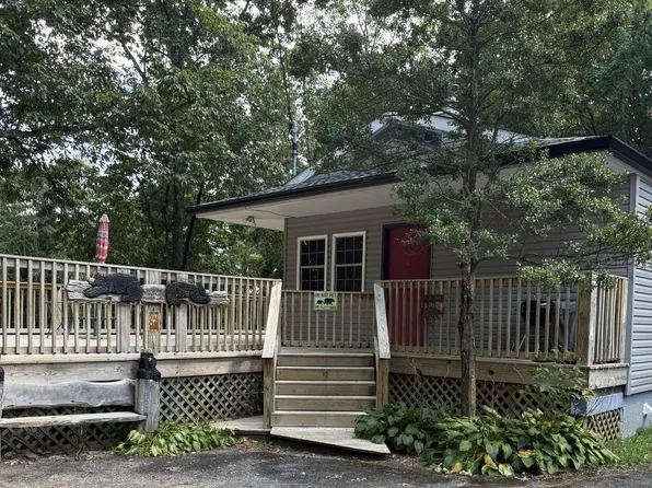 1448 N Arbon Ln, Gatlinburg, TN 37738