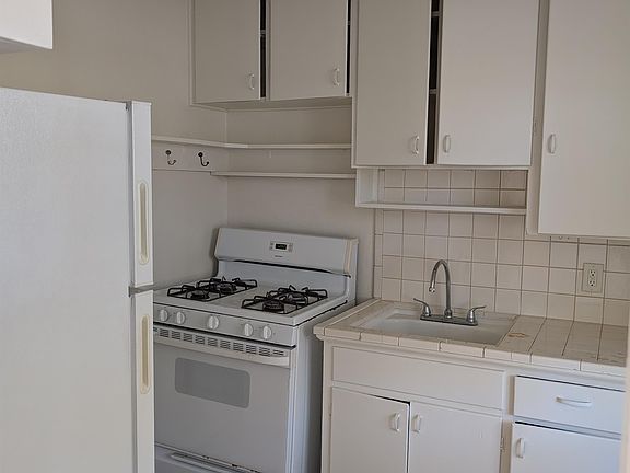 5th image of 15 W Prospect St APT A1