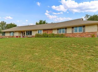 1058 E 932nd Rd, Lawrence, KS 66047
