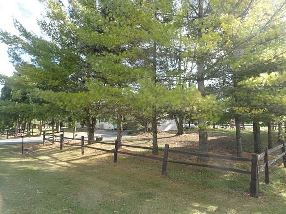 4th image of N669 Parkview Ct