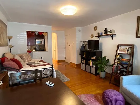 Rented by Yorgan Group, LLC | media 12