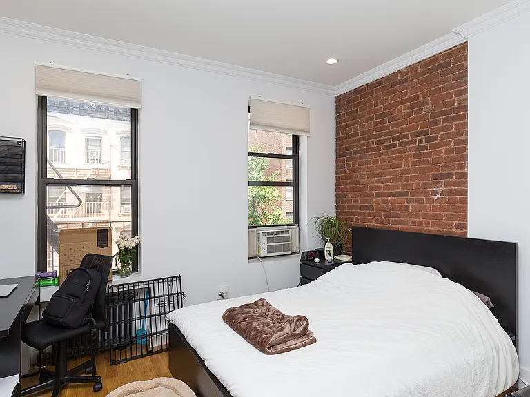 236 E 24th St #5A — Photo 1