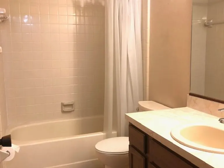 2746 Tally Ho Ave — Photo 9