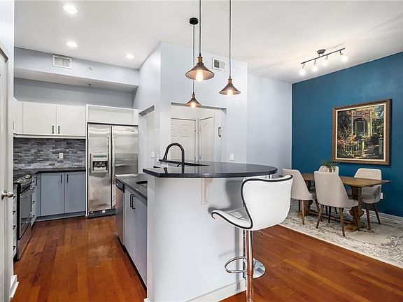 5th image of 390 17th St NW Unit 6026