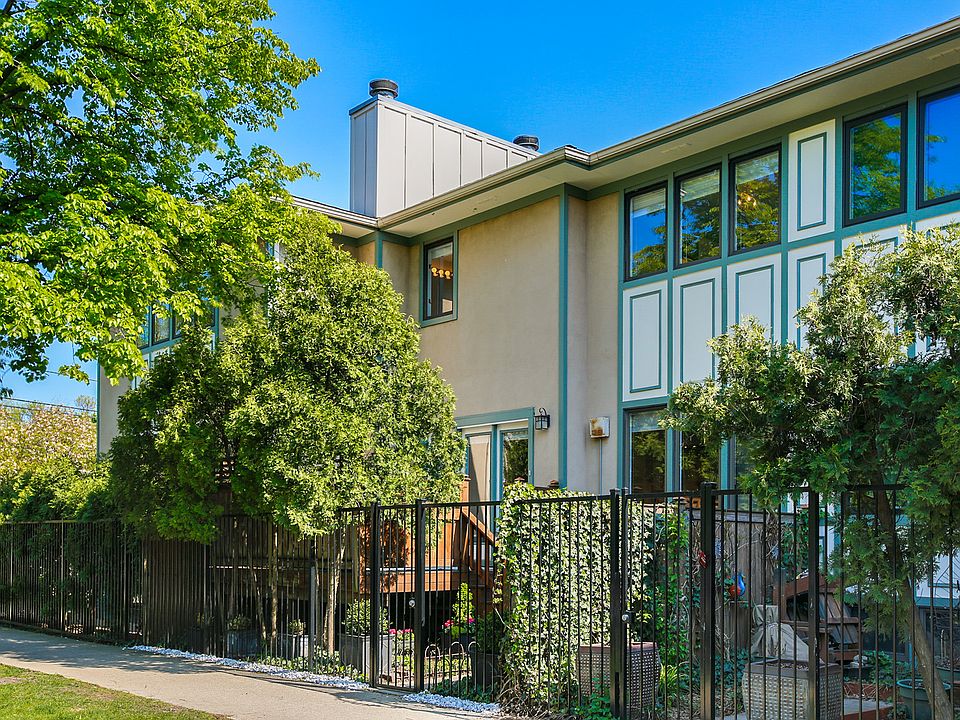 1st image of 4555 N Hermitage Ave APT 3