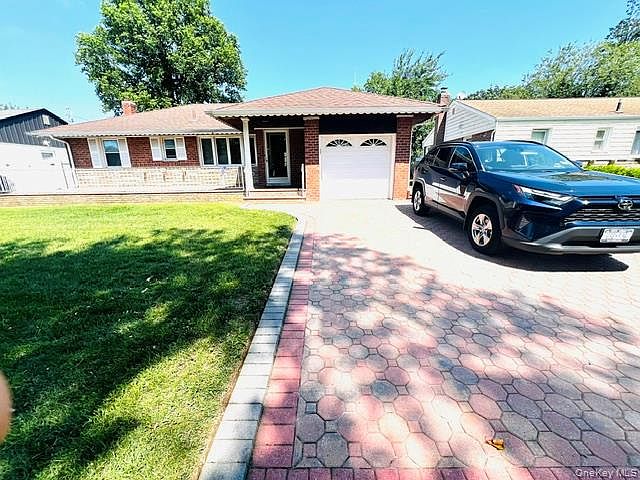 1st image of 819 Dean Drive