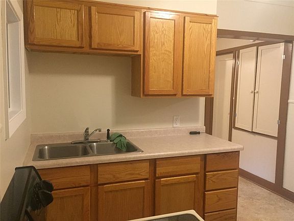 4th image of 422 Walnut Street #1-4