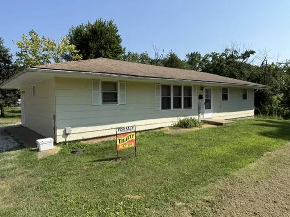 250 E Adams St, Virginia, IL 62691