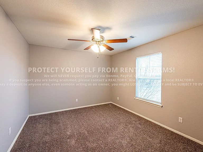 1374 N Corsica Dr — Photo 13
