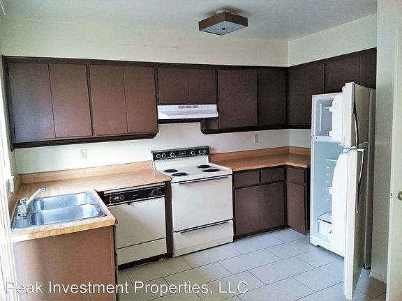 2nd image of 50 W 9th Pl APT 6