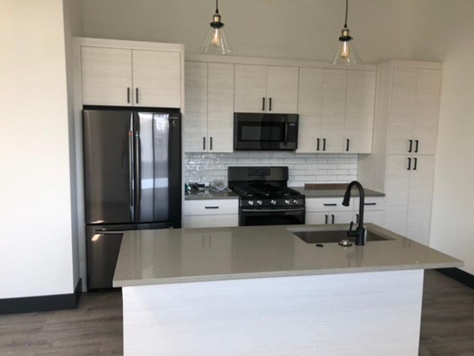 1st image of 6327 S Ingleside Ave #1S