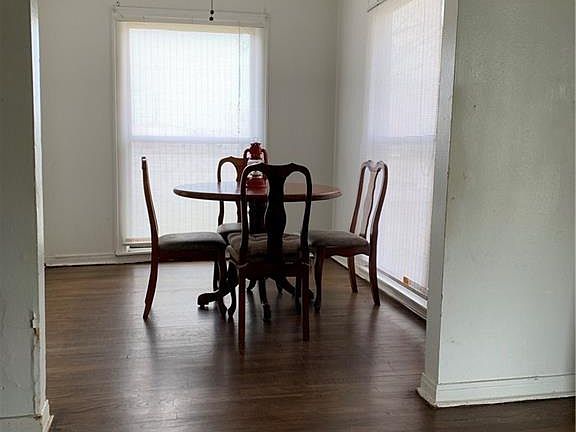 3rd image of 400 S Ballard Ave