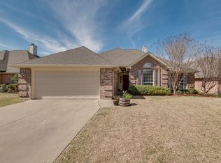 1435 New Haven Dr, Mansfield, TX 76063