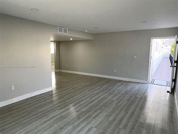4th image of 1605 Pennsylvania Ave APT 304