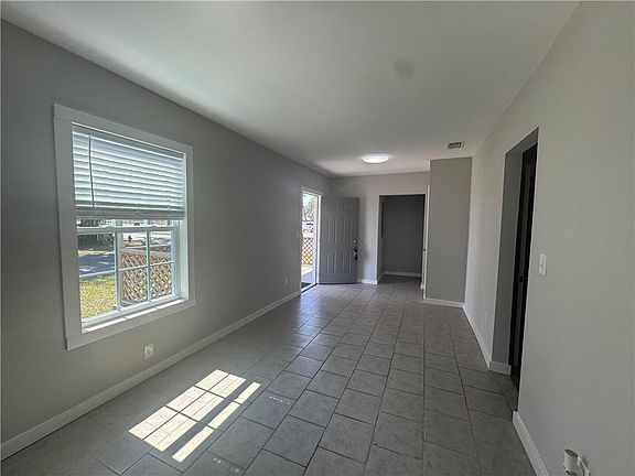 4th image of 801 R St