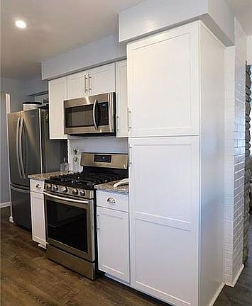 4th image of 3040 Mintwood Dr