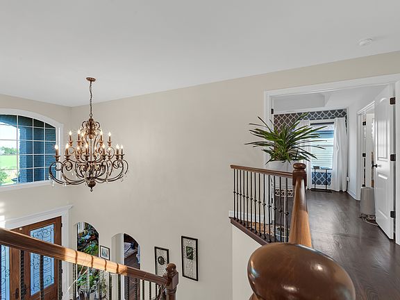 4th image of 4503 Sassafras Ln