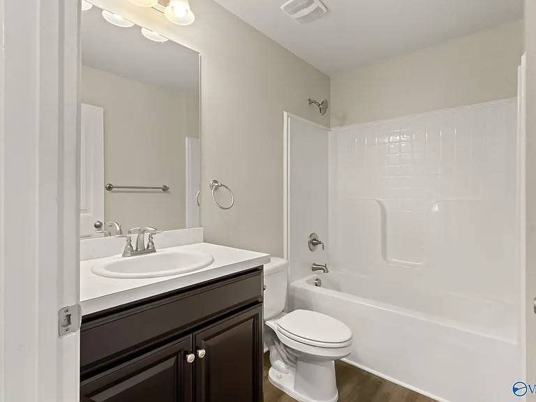 122 Ardsley Dr — Photo 30