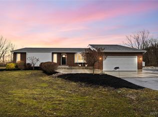 6741 Cole Rd, Orchard Park, NY 14127