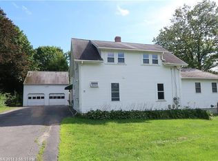 51 Pleasant St, Winthrop, ME 04364