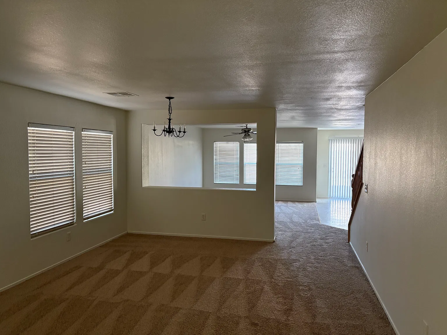 3 bed, 2.5 bath, 2480 sqft, $2,300 — Photo 2