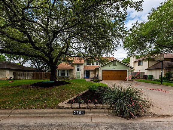 3rd image of 2701 Quanah Dr