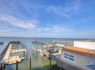 320 Bay Ave #2, Ocean City, NJ 08226
