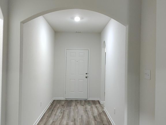 3rd image of 516 Micah Ln