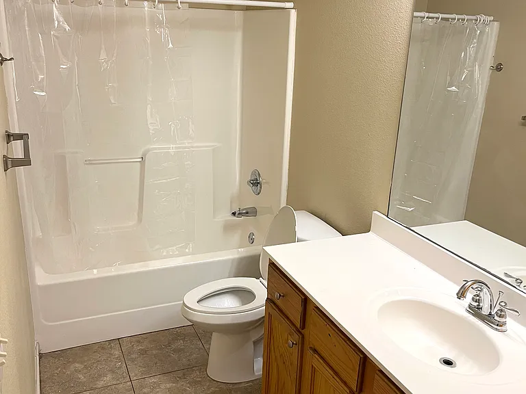3615 Clemens Rd #101 — Photo 4