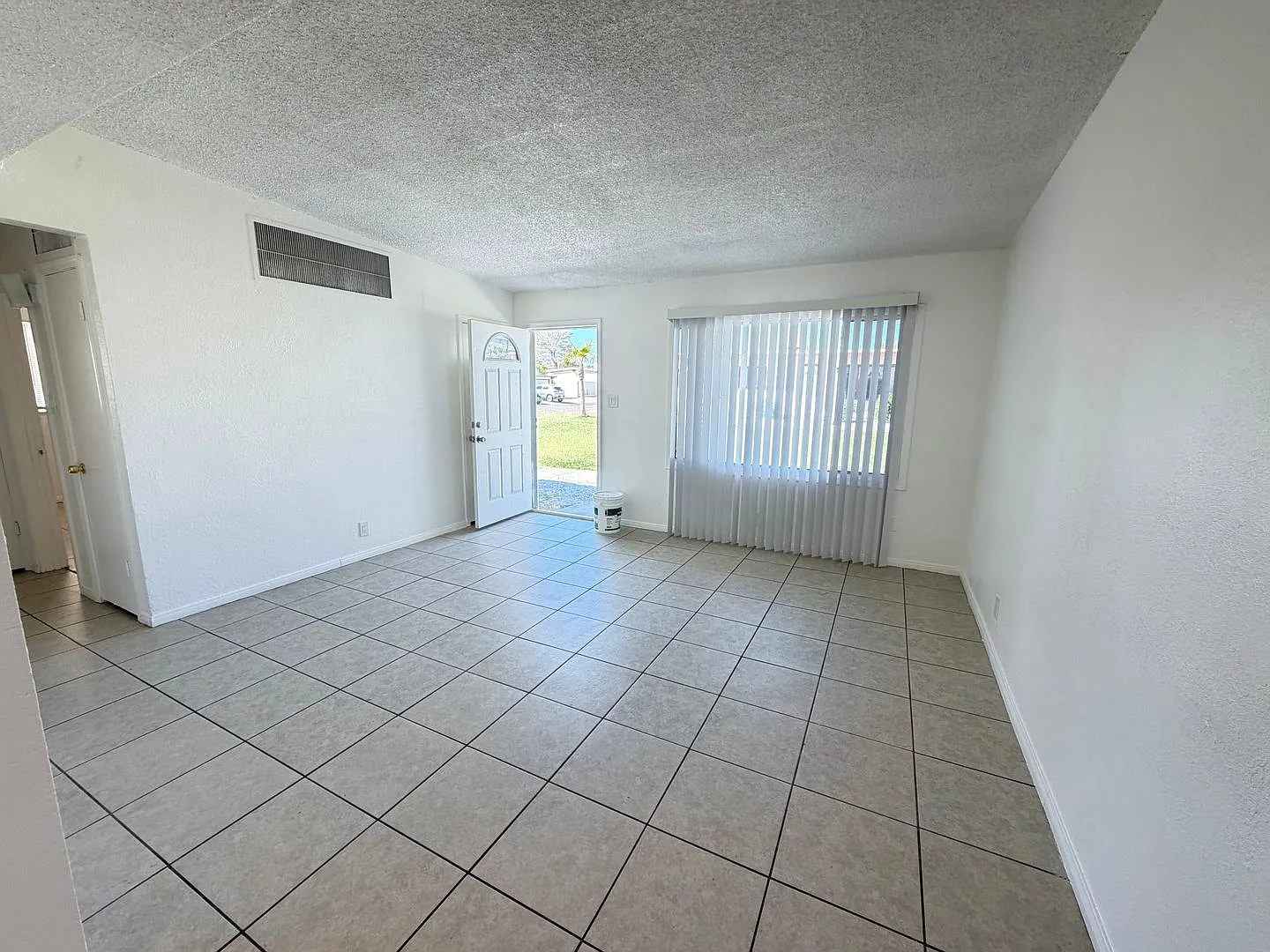 2 bedroom — Photo 4