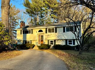 43 Little John Dr, Billerica, MA 01821