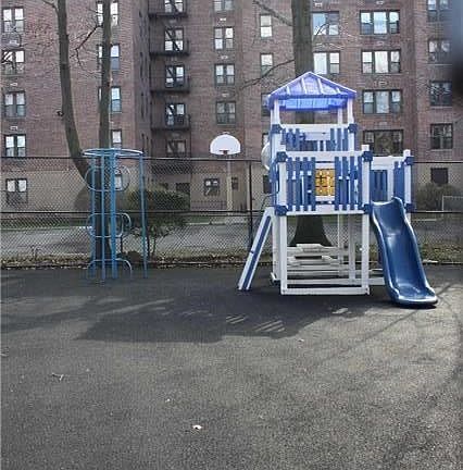4th image of 209-80 18th Ave APT 3D