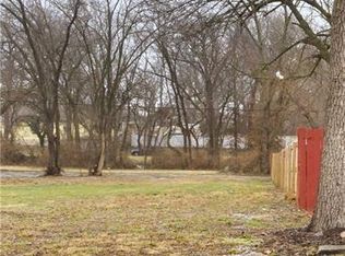 709 S Willis Ave, Independence, MO 64052