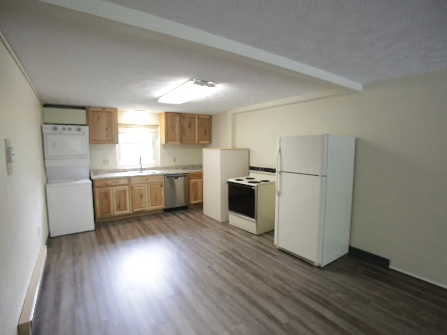2 bed, 825 sqft, $1,385 — Photo 2